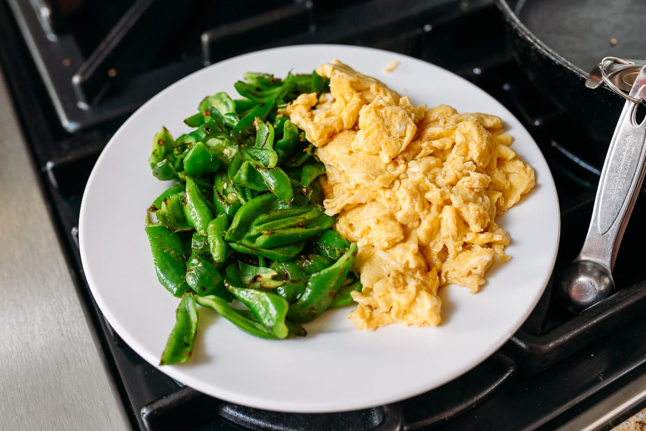 Plate with peppers and scrambled eggs