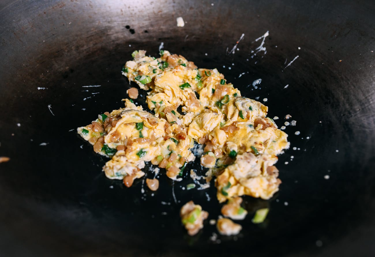Stir-fried eggs with preserved radish