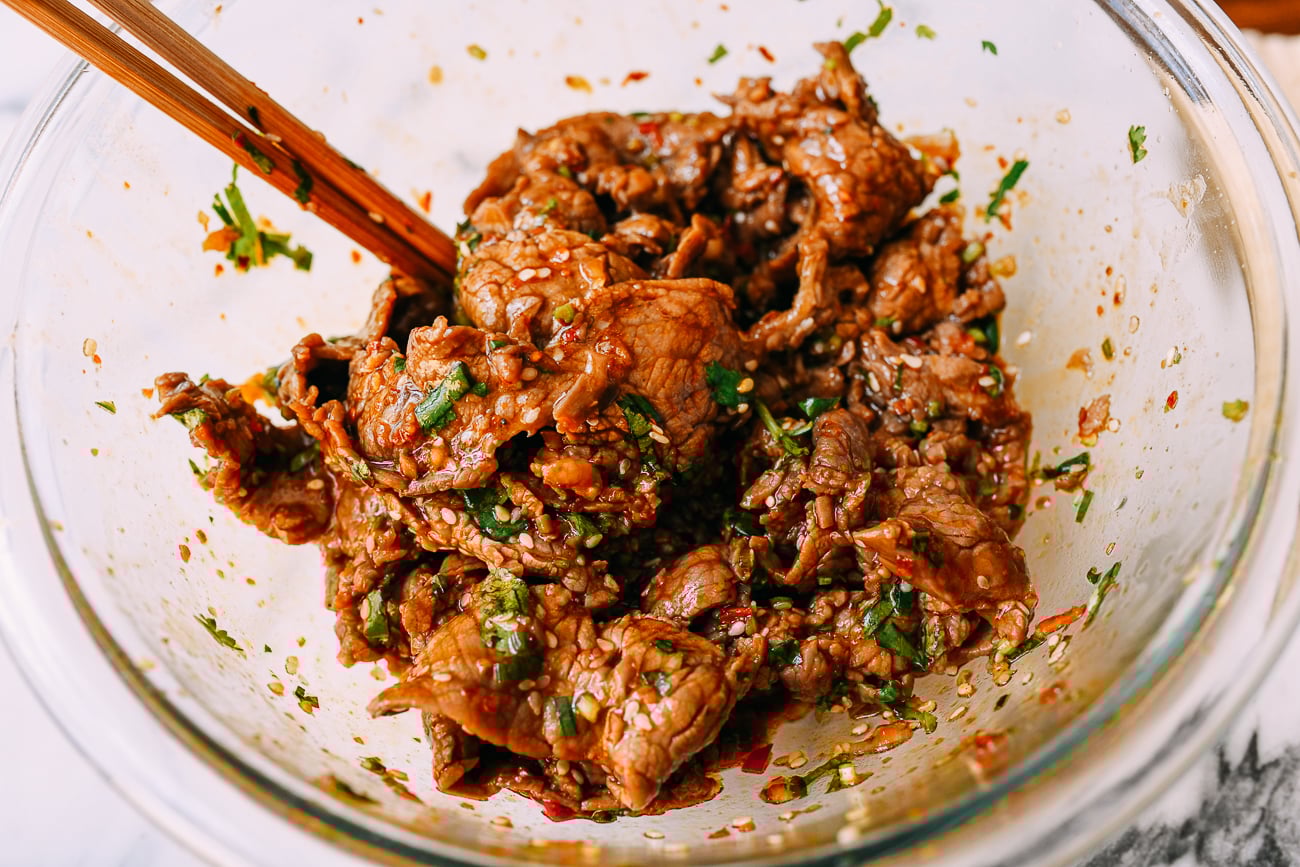 Tossed Chinese beef salad