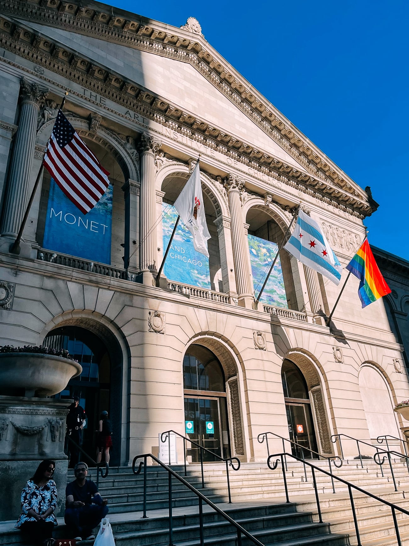 Facade of art institute of chicago