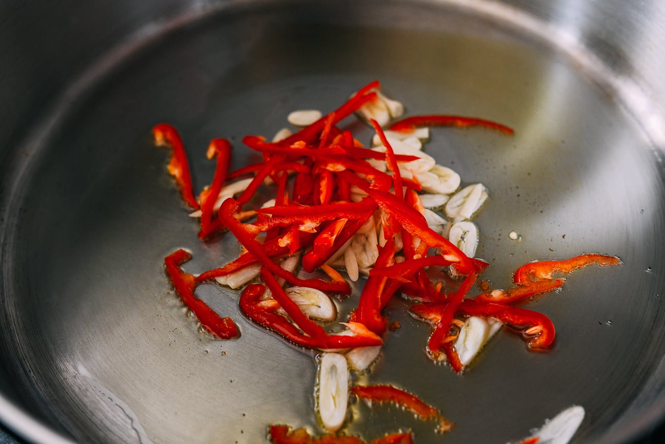 Garlic and chilies in olive oil