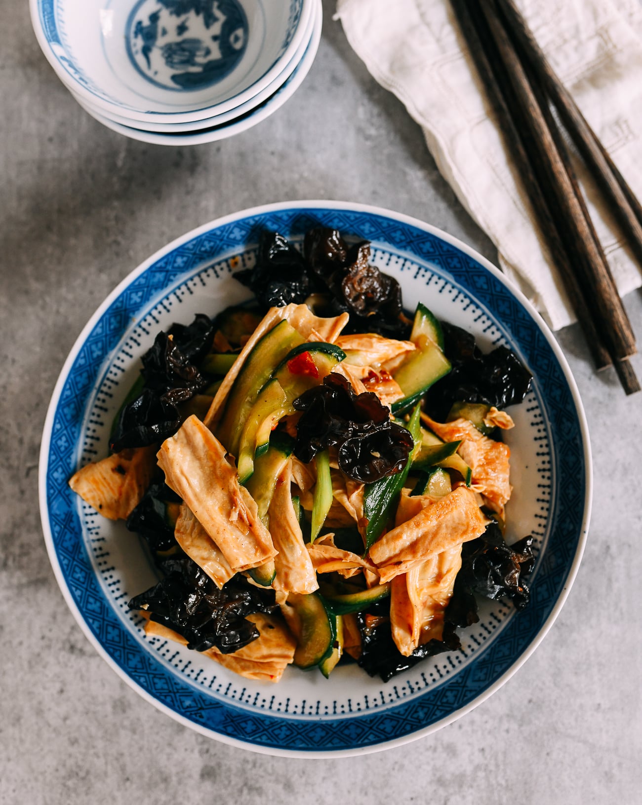 Stir-fried Cucumbers with Wood Ears and Bean Threads