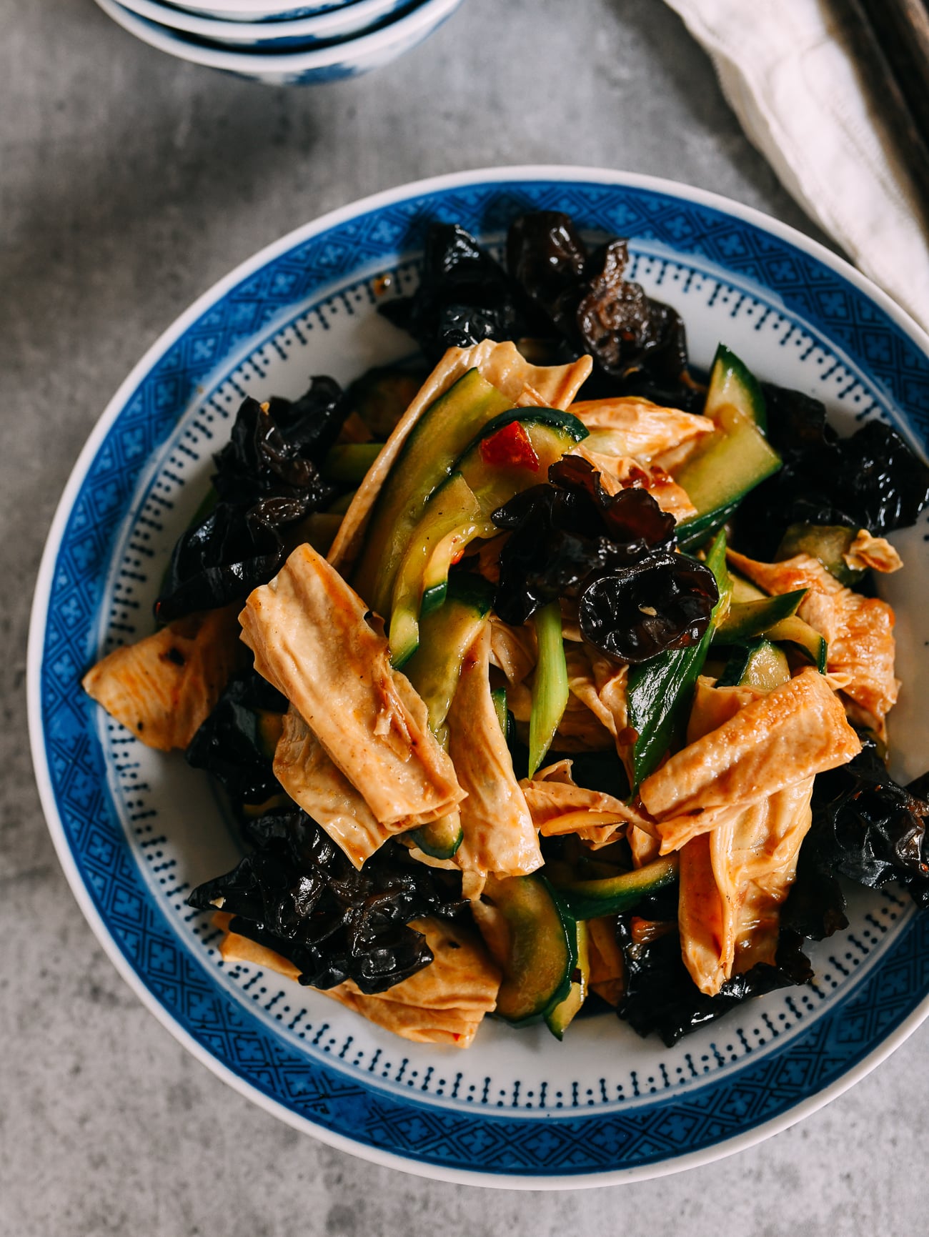 Stir-fried Cucumbers with Wood Ears and Bean Threads