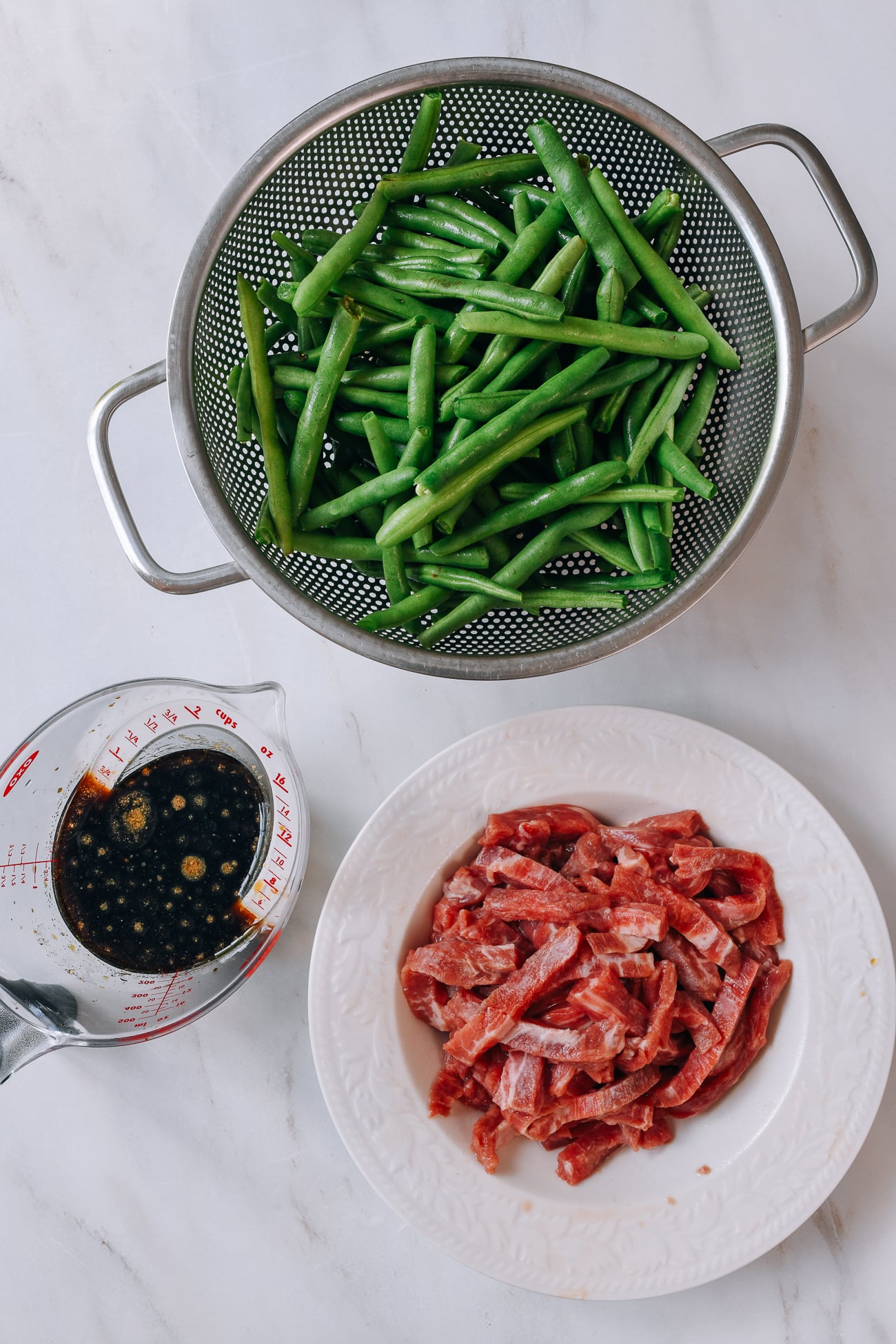 String Beans, sauce mixture, and marinated beef