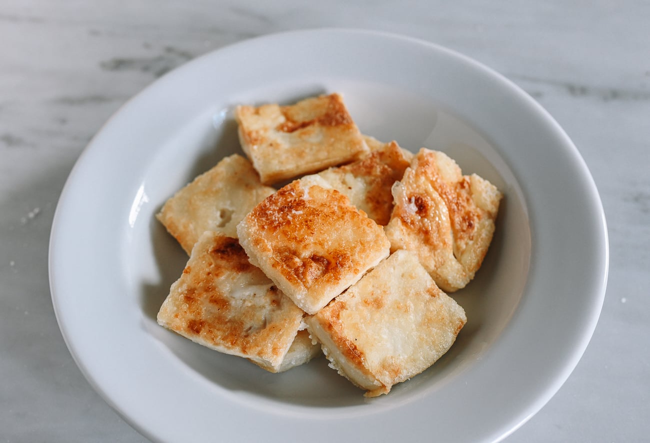 crispy tofu in serving plate