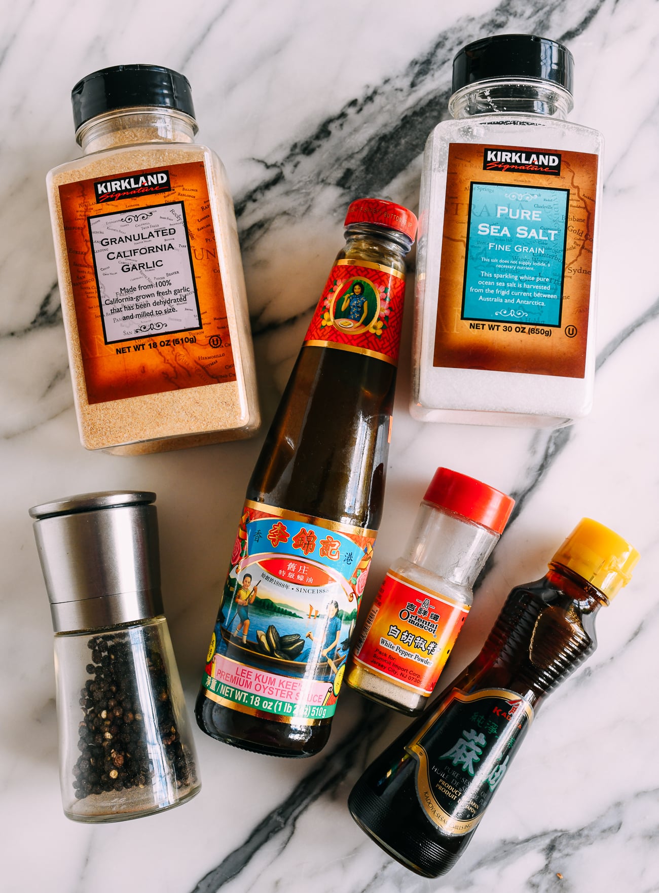 Garlic powder, oyster sauce, pepper, salt, sesame oil