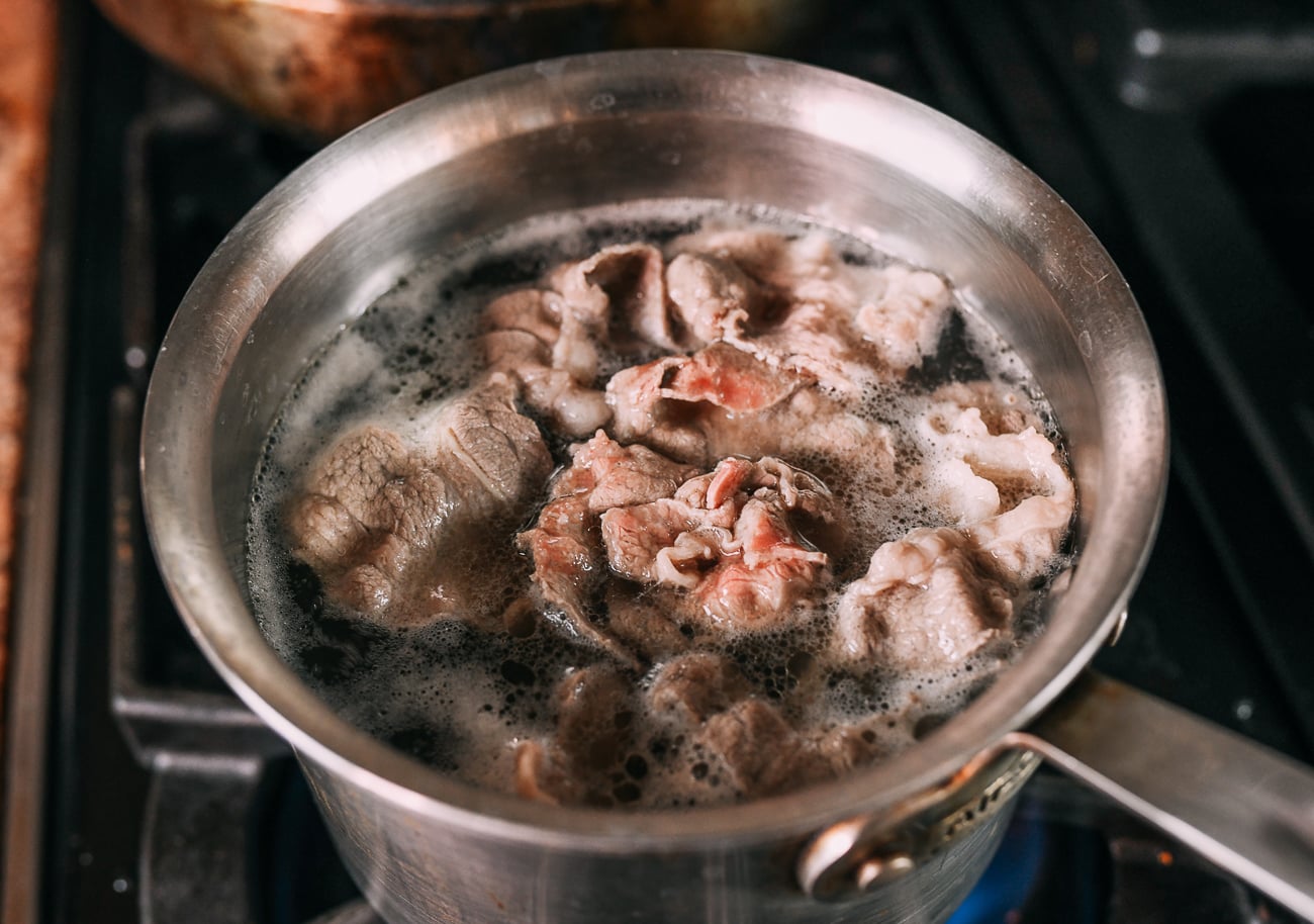 Blanching hot pot beef