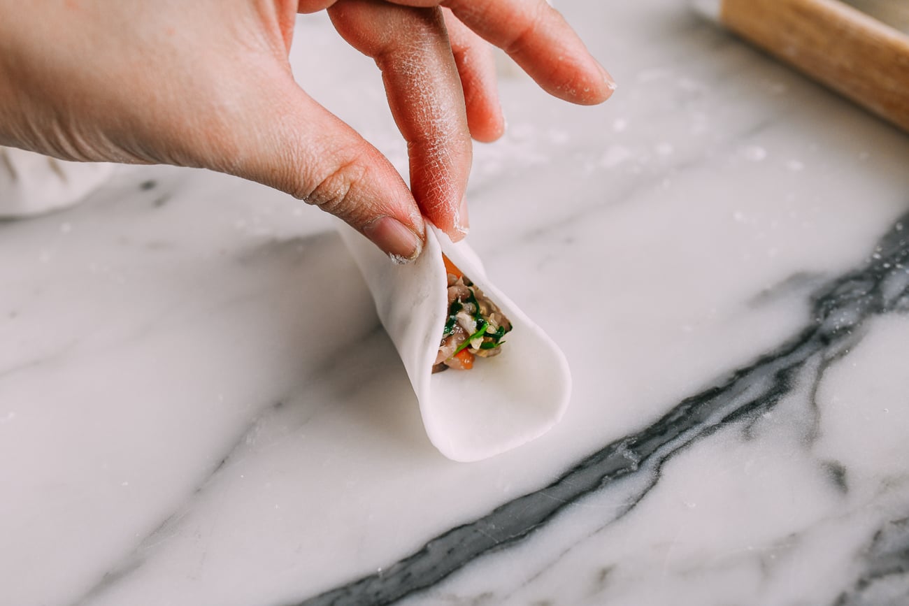 folding crystal dumpling