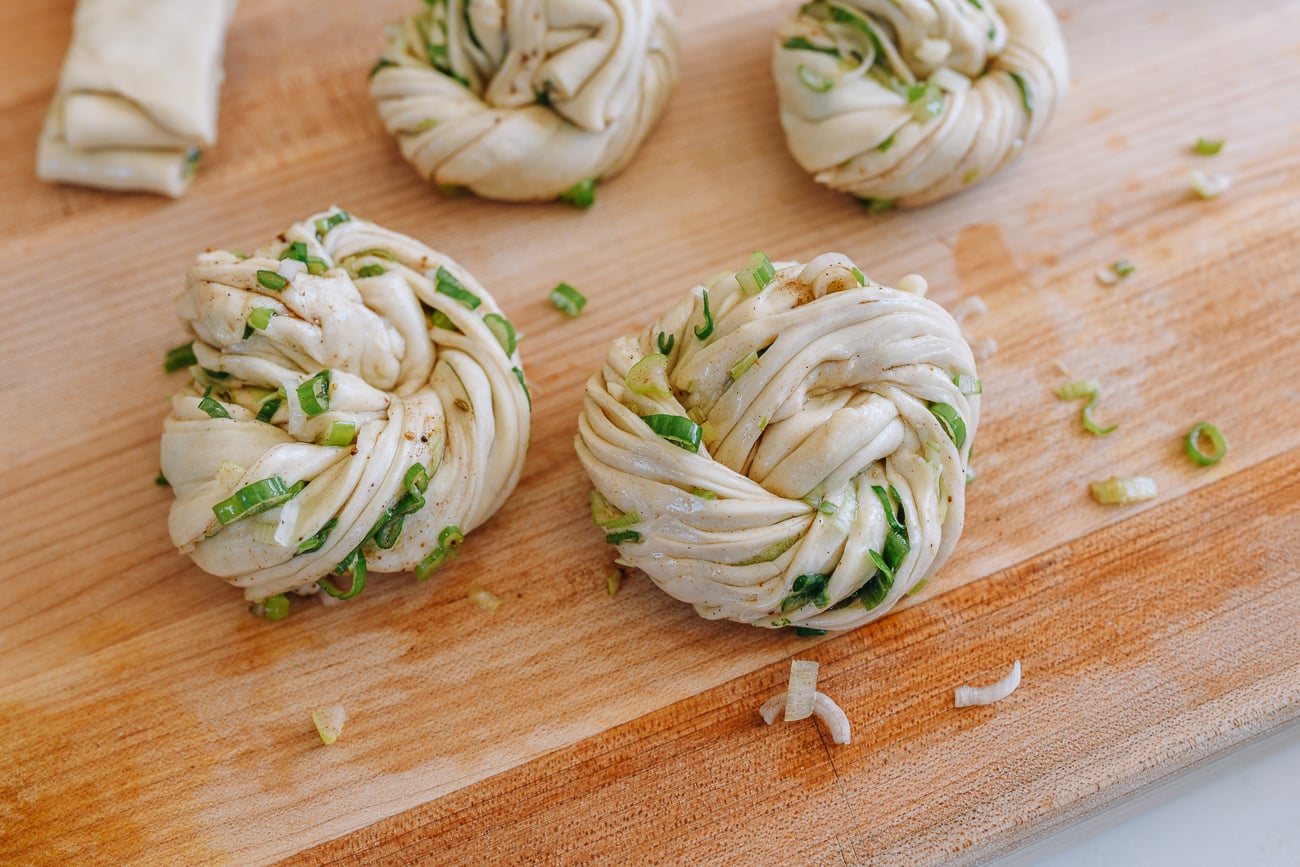 twisted scallion buns