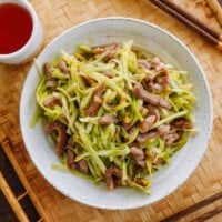 Stir-fried Chinese yellow chives with pork