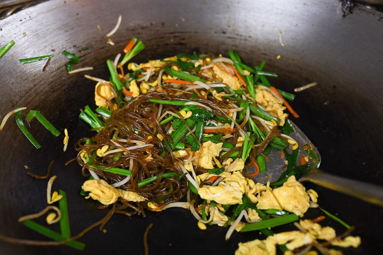 stir-frying he cai