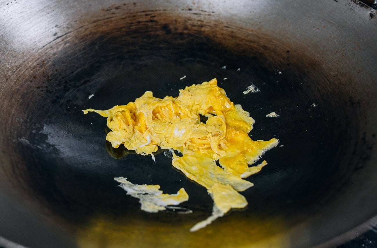 scrambled eggs in wok