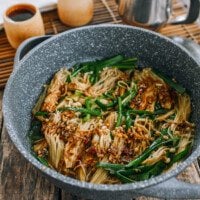 Spicy Garlic Enoki Mushrooms