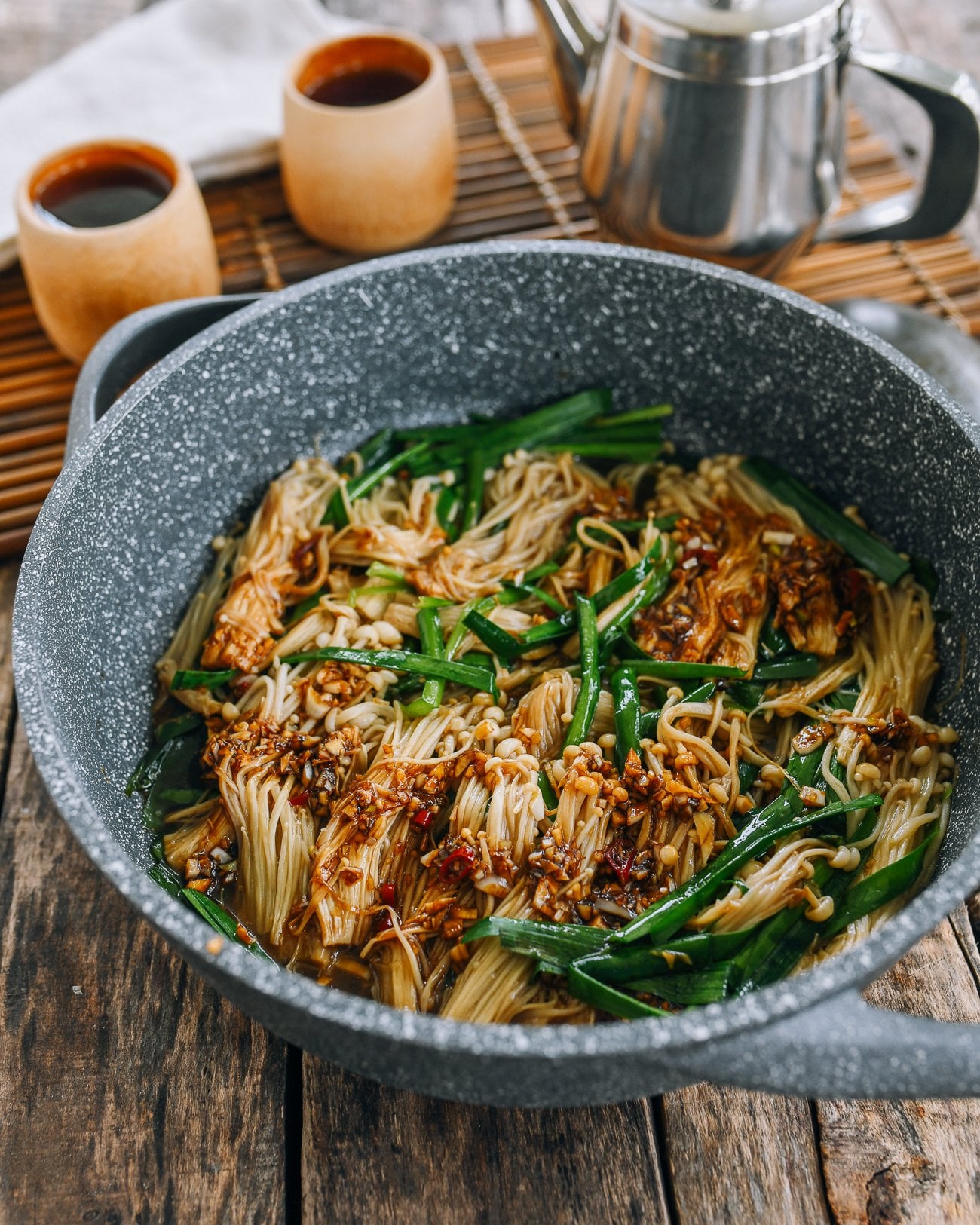 Spicy Enoki Mushrooms with Garlic