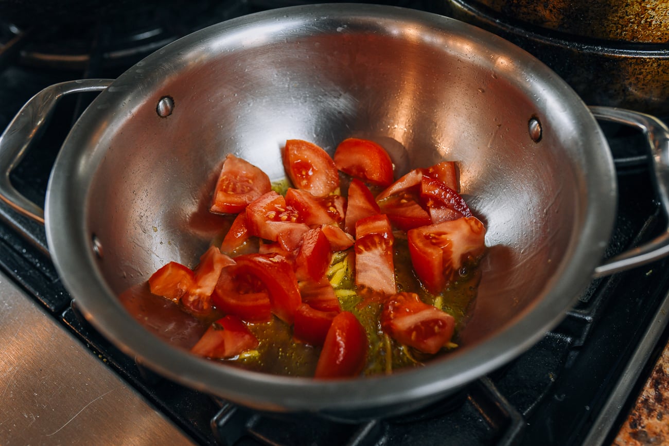 cooking tomatoes in soup pot
