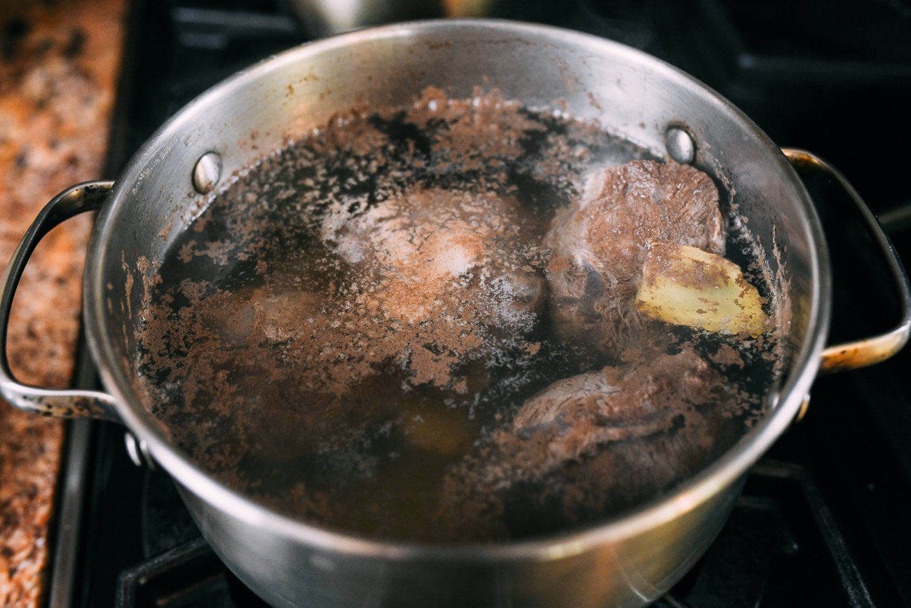 blanching beef shank to remove impurities
