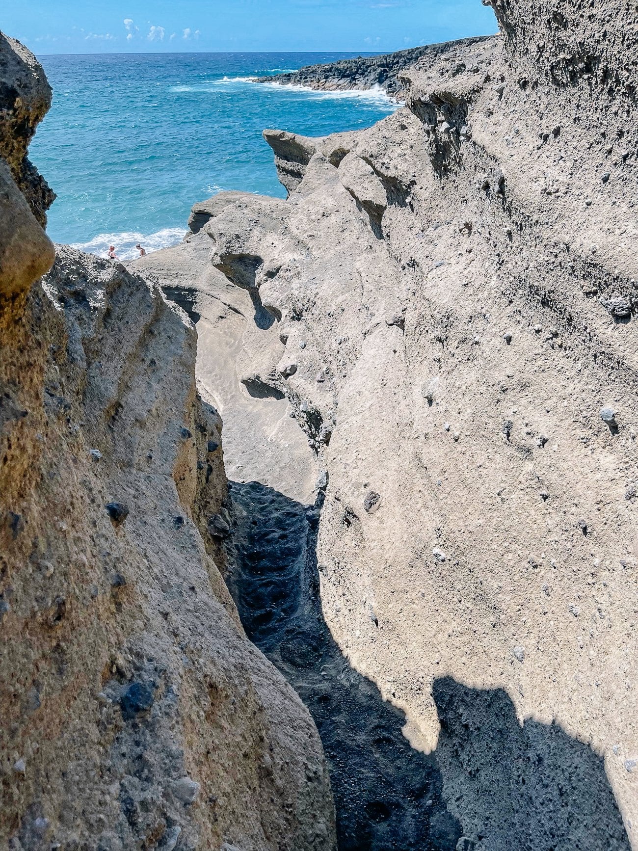 trail down to Papakolea Green Sand Beach