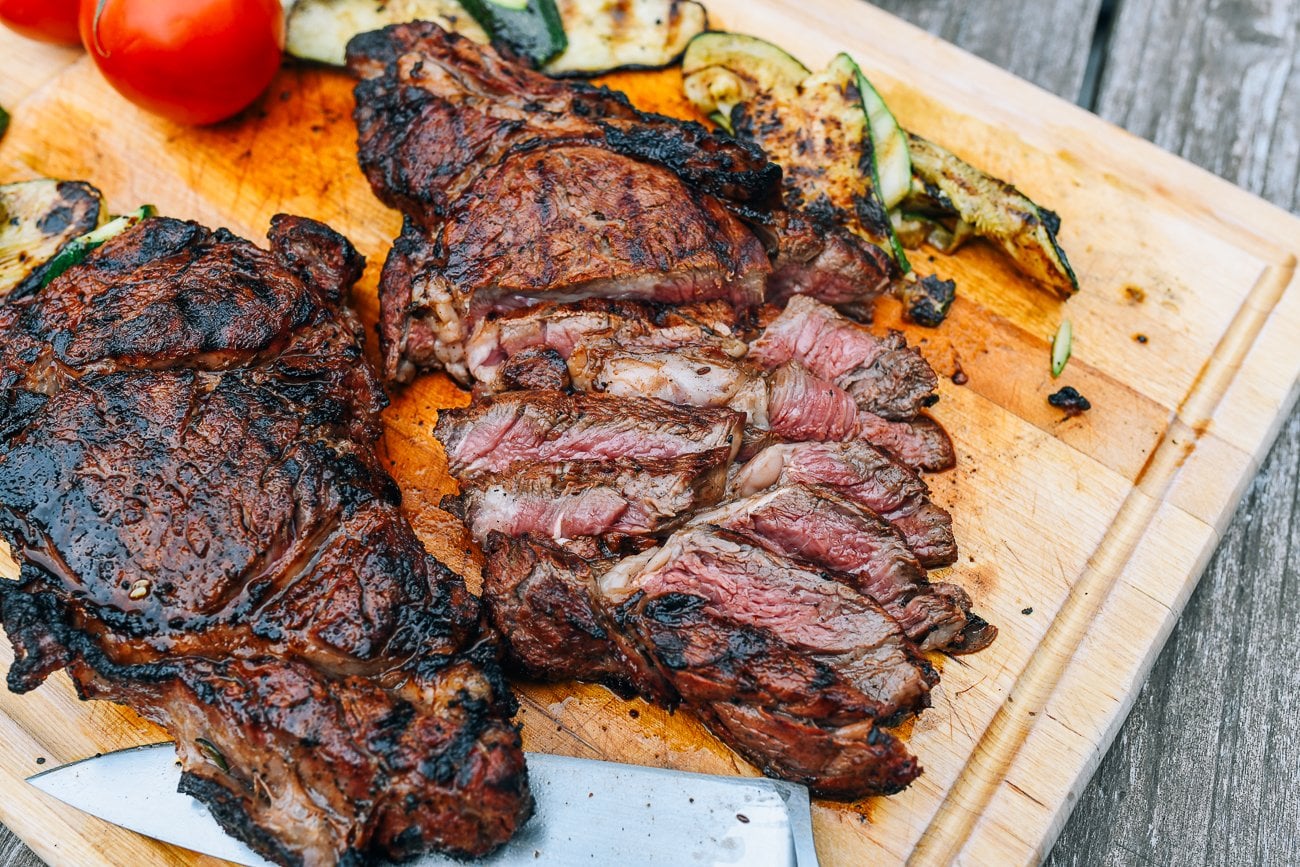 grilled steak sliced up