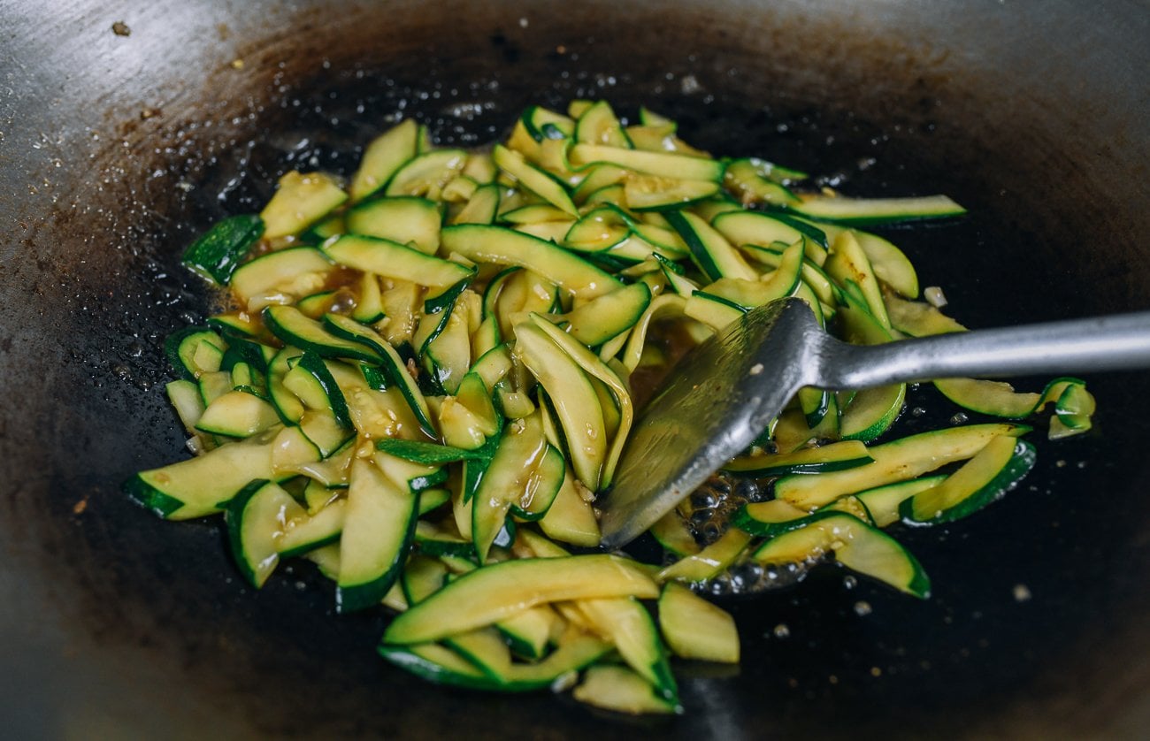 zucchini with sauce