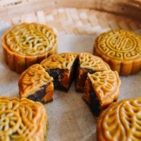Red Bean Mooncakes