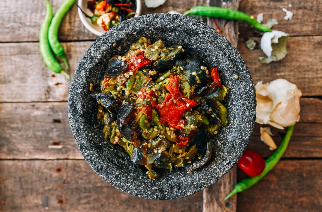 Lei Lajiao (smashed peppers with century eggs)