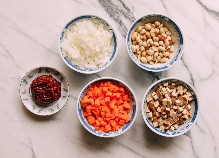 Shanghai Hot Sauce Noodles, by thewoksoflife.com