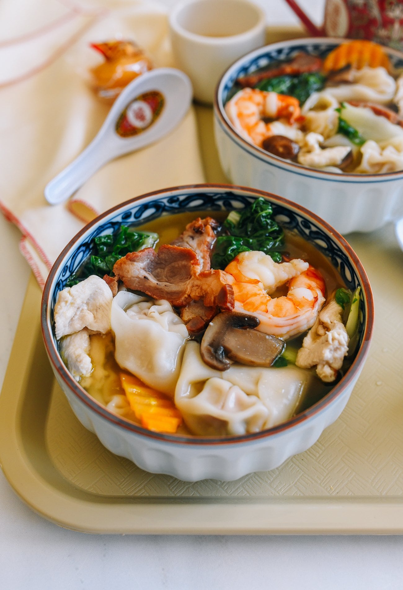 bowl of subgum wonton soup