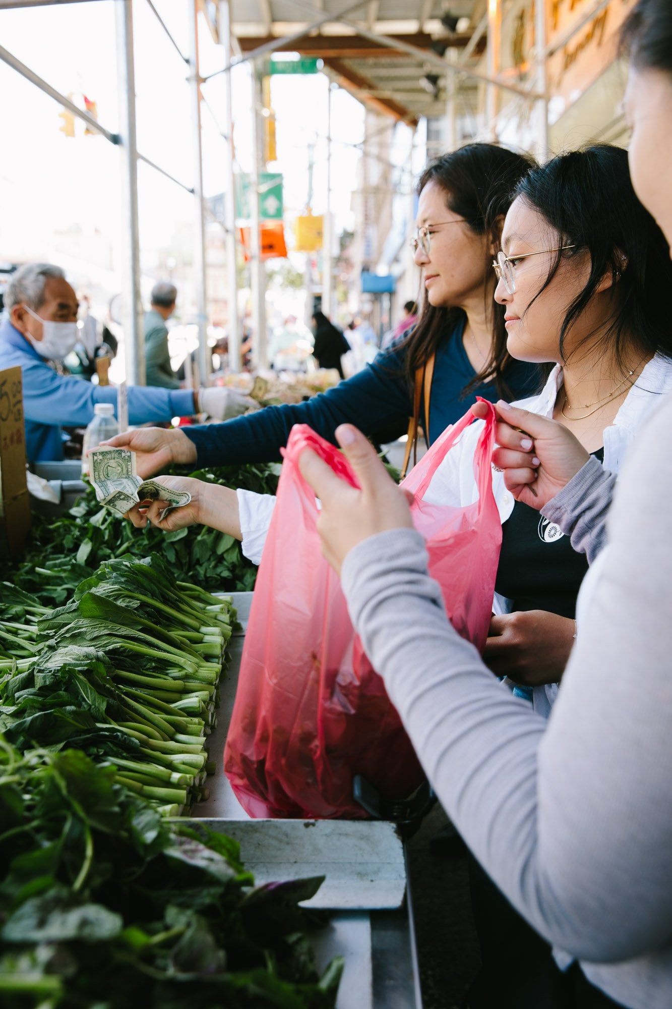 Judy, Kaitlin, Sarah at Chinatown Vegetable Stand