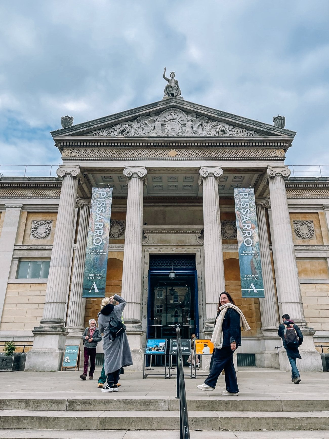 The Ashmolean Museum in Oxford front steps