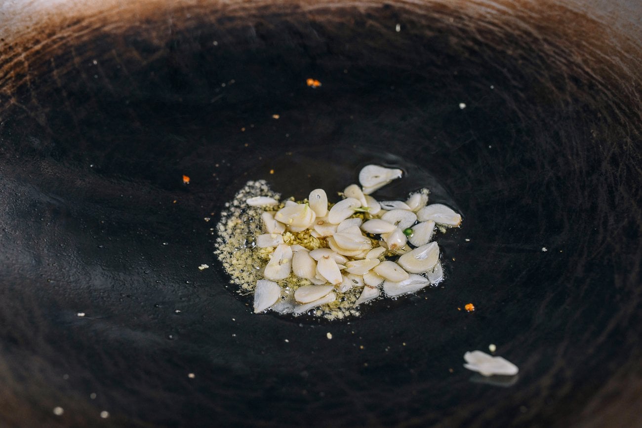 ginger and garlic in wok