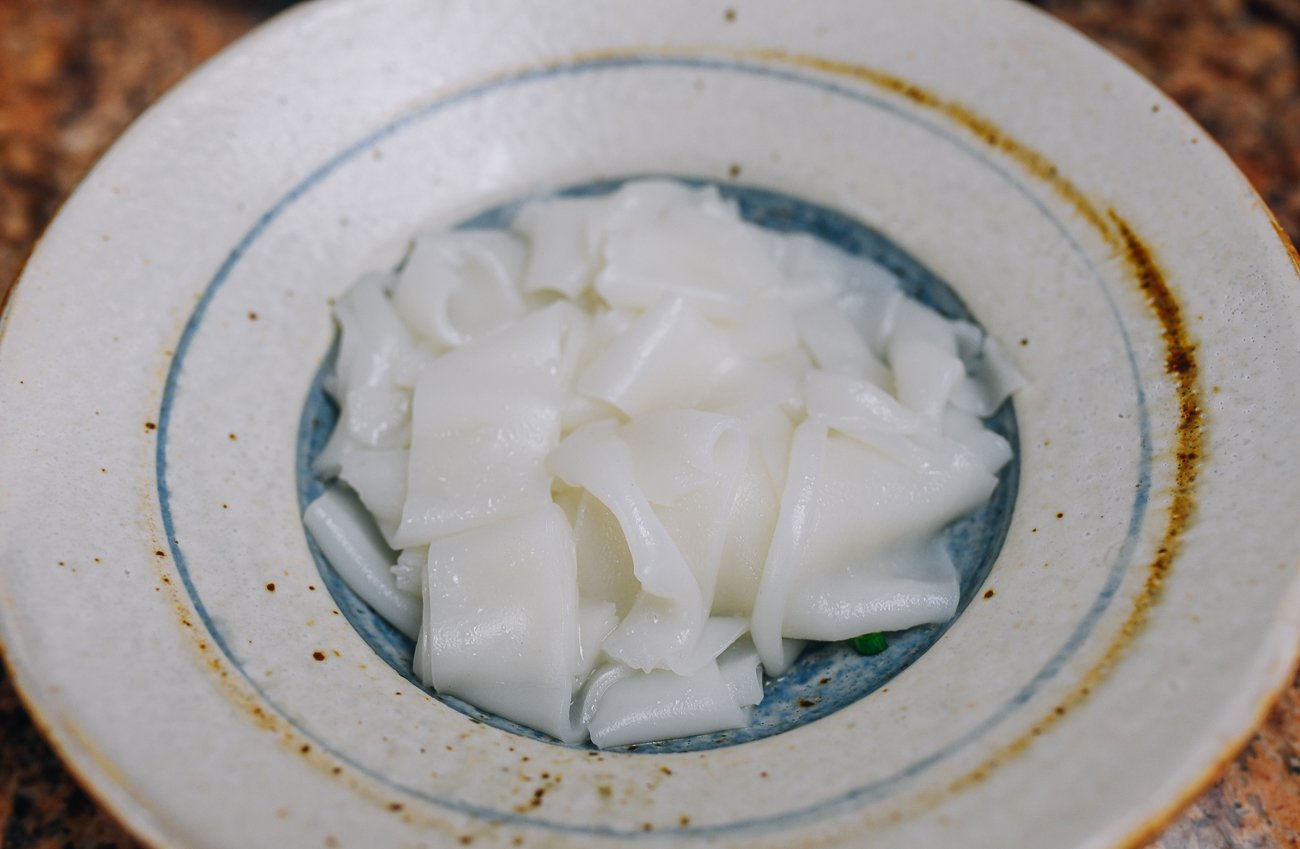 rice noodles in bowl