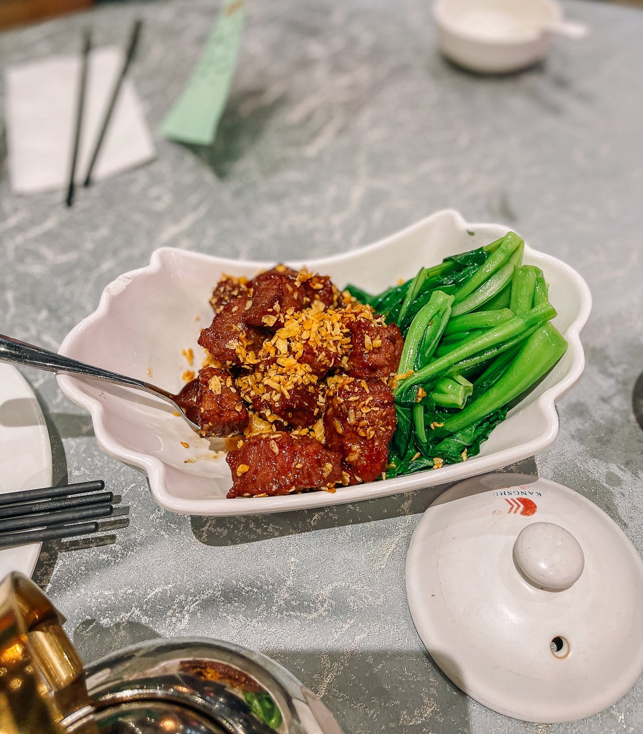 Diced Beef Tenderloin with Crispy Garlic 