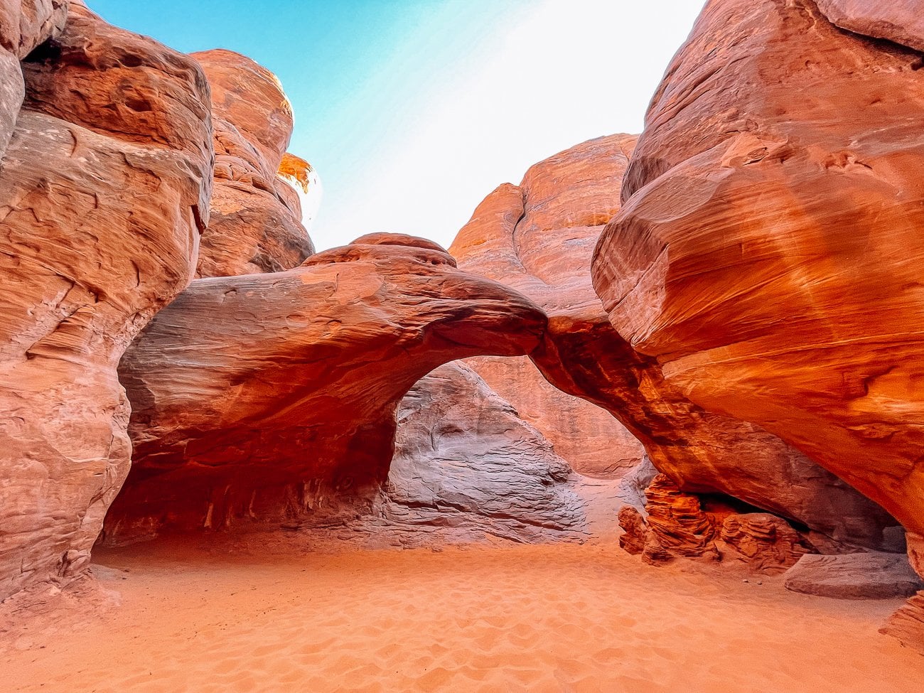 Sand Dune Arch