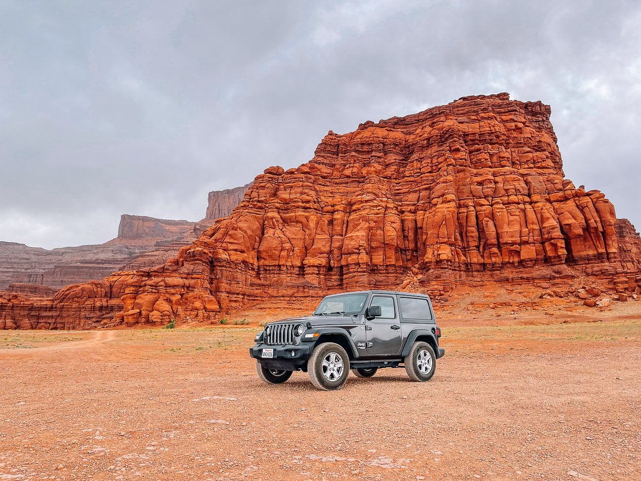 Jeep on Schaefer Trail in Canyonlands