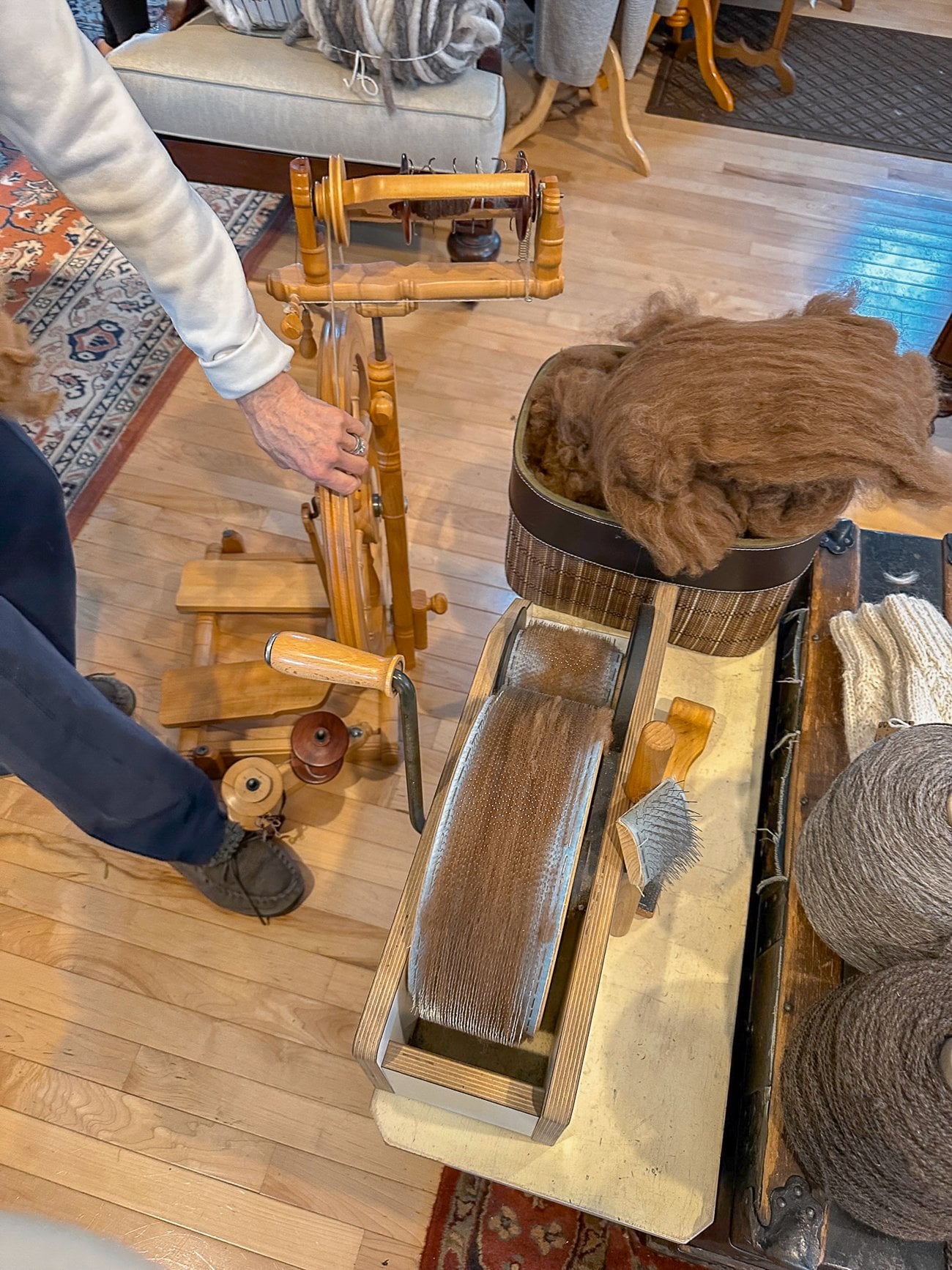 carding alpaca fiber