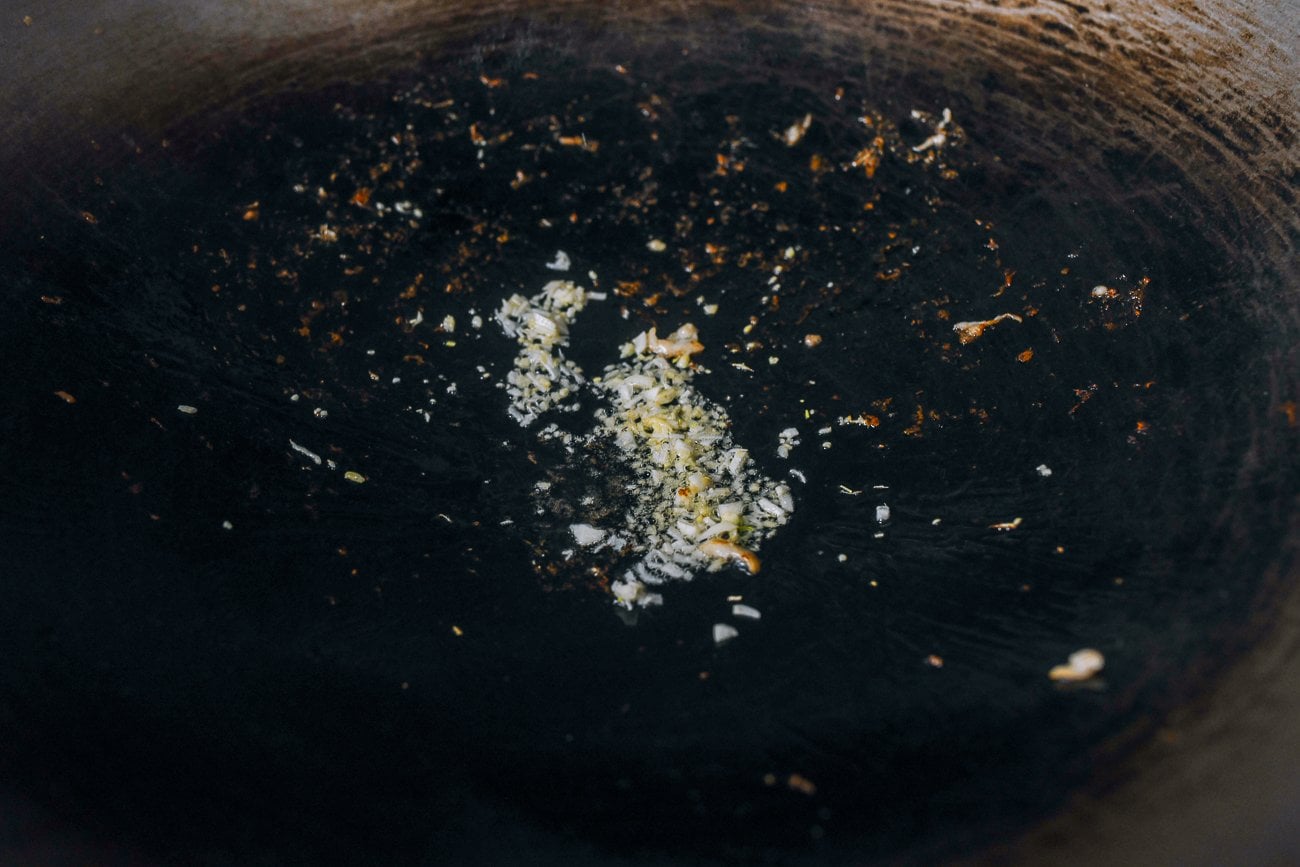 garlic and ginger in wok