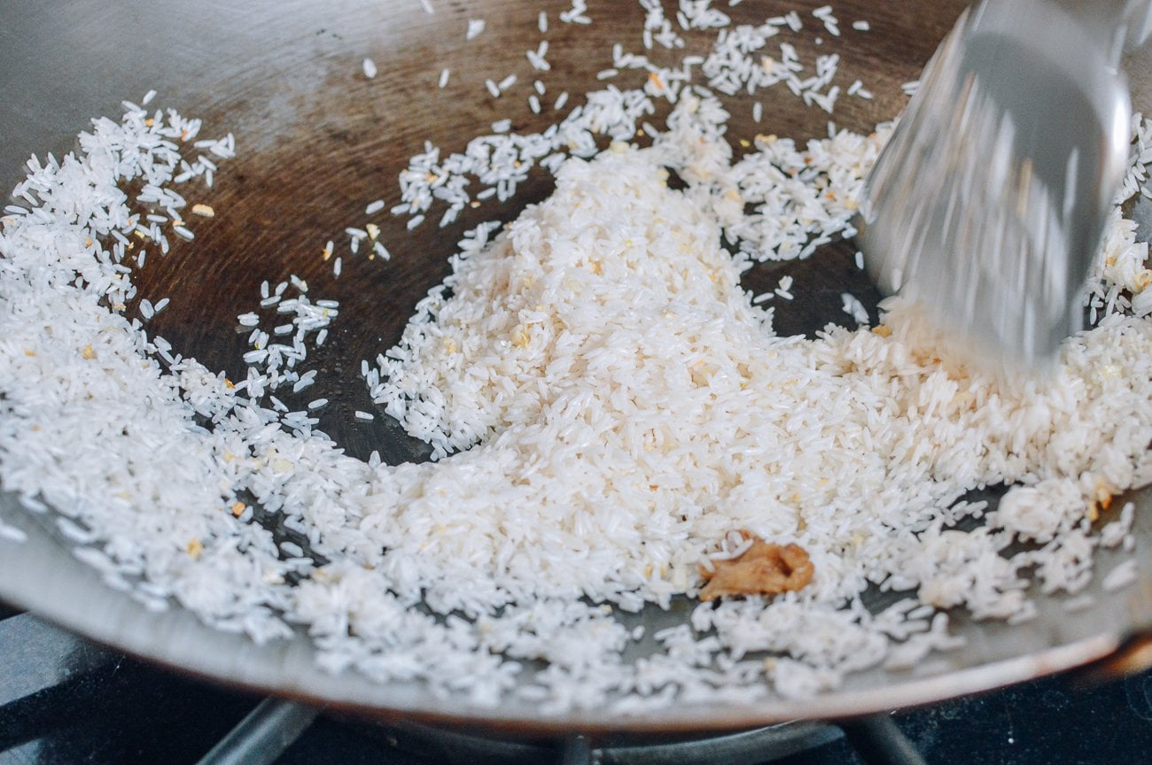 cooking jasmine rice in wok