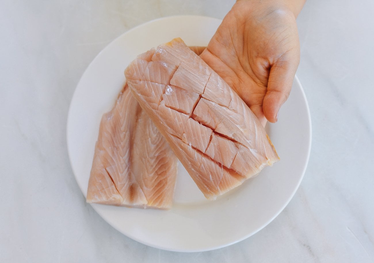 cross hatch pattern in mahi mahi fillet