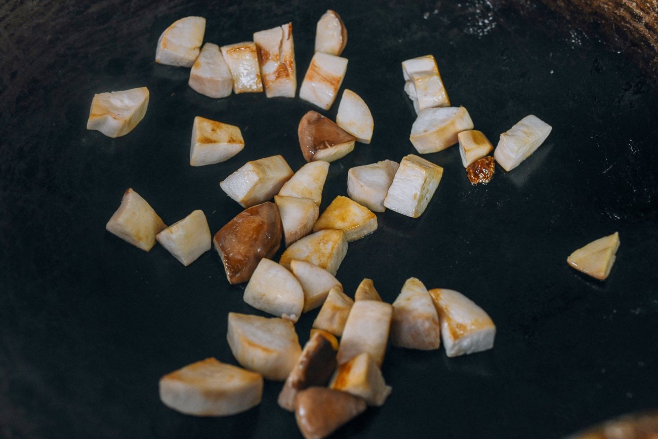 caramelized king oyster mushroom chunks
