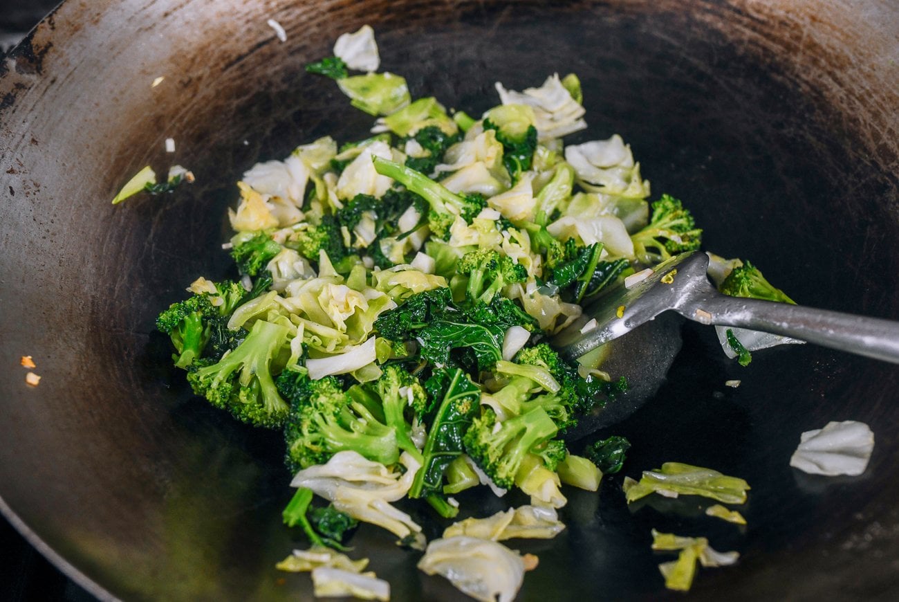 panda express super greens in wok
