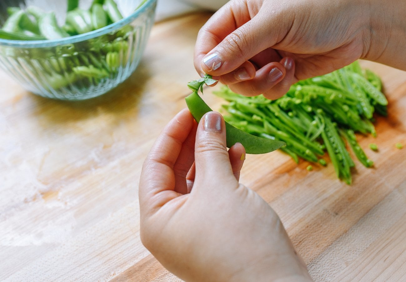 Trimming snap peas