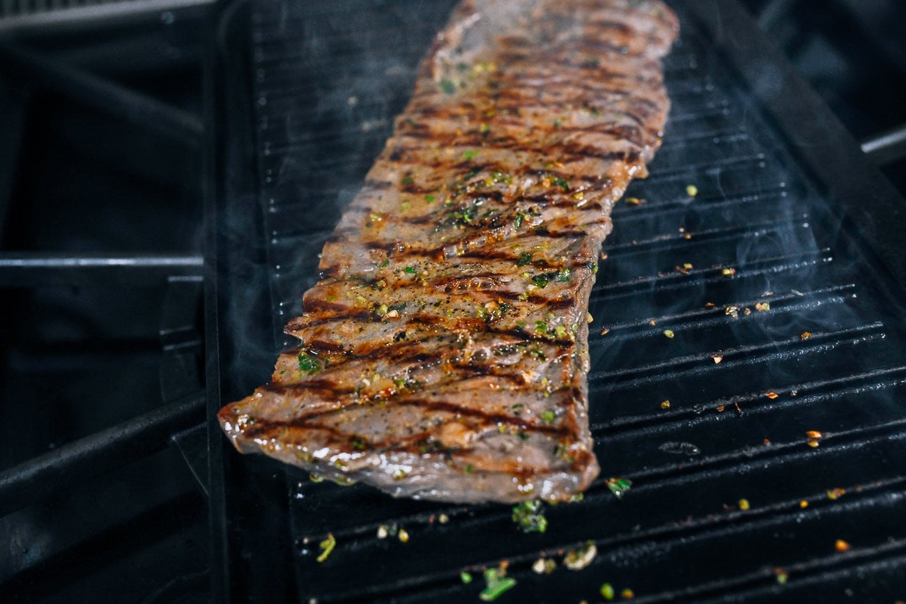 grilling skirt steak on cast iron grill pan