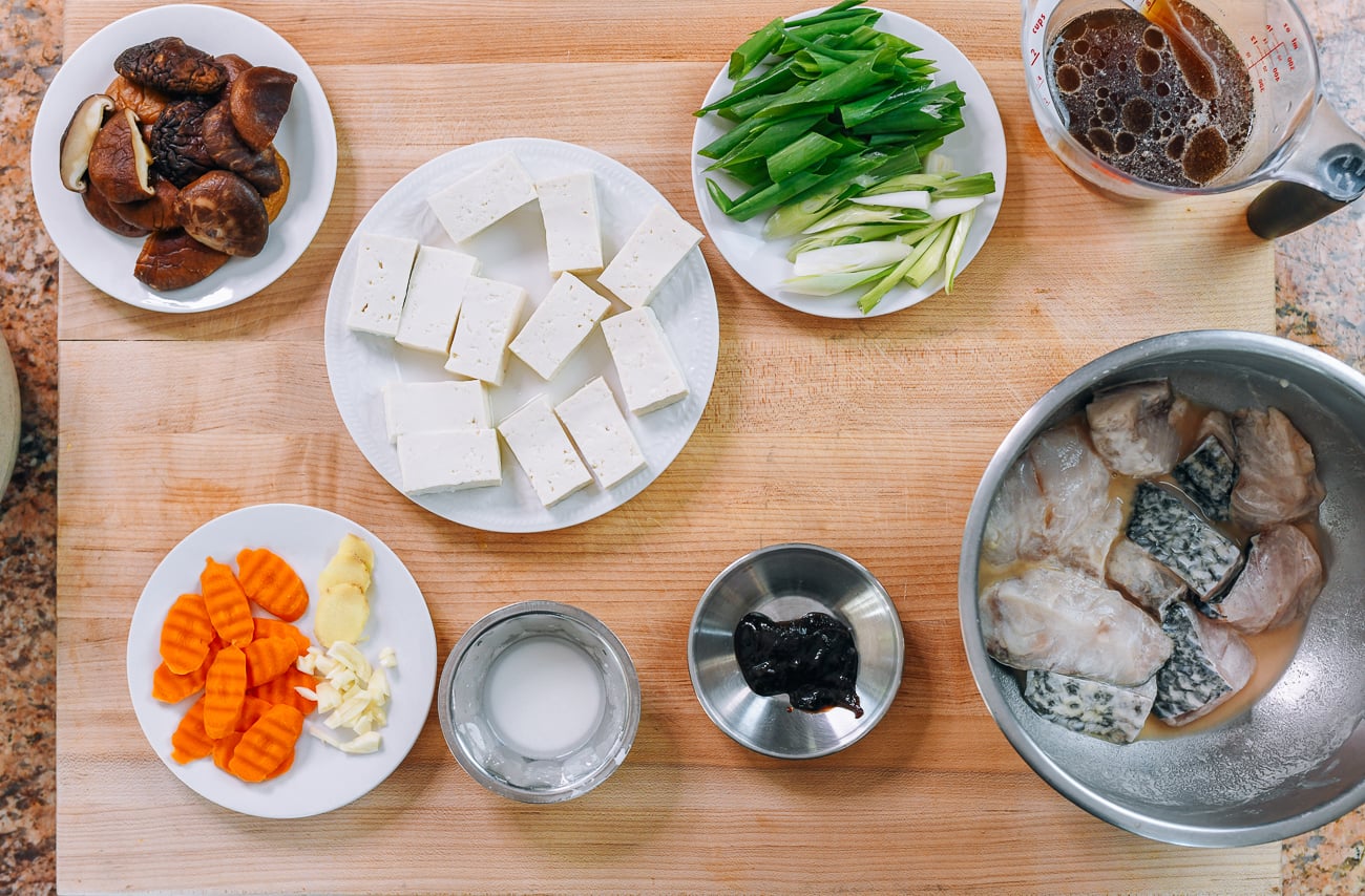 ingredients for clay pot fish