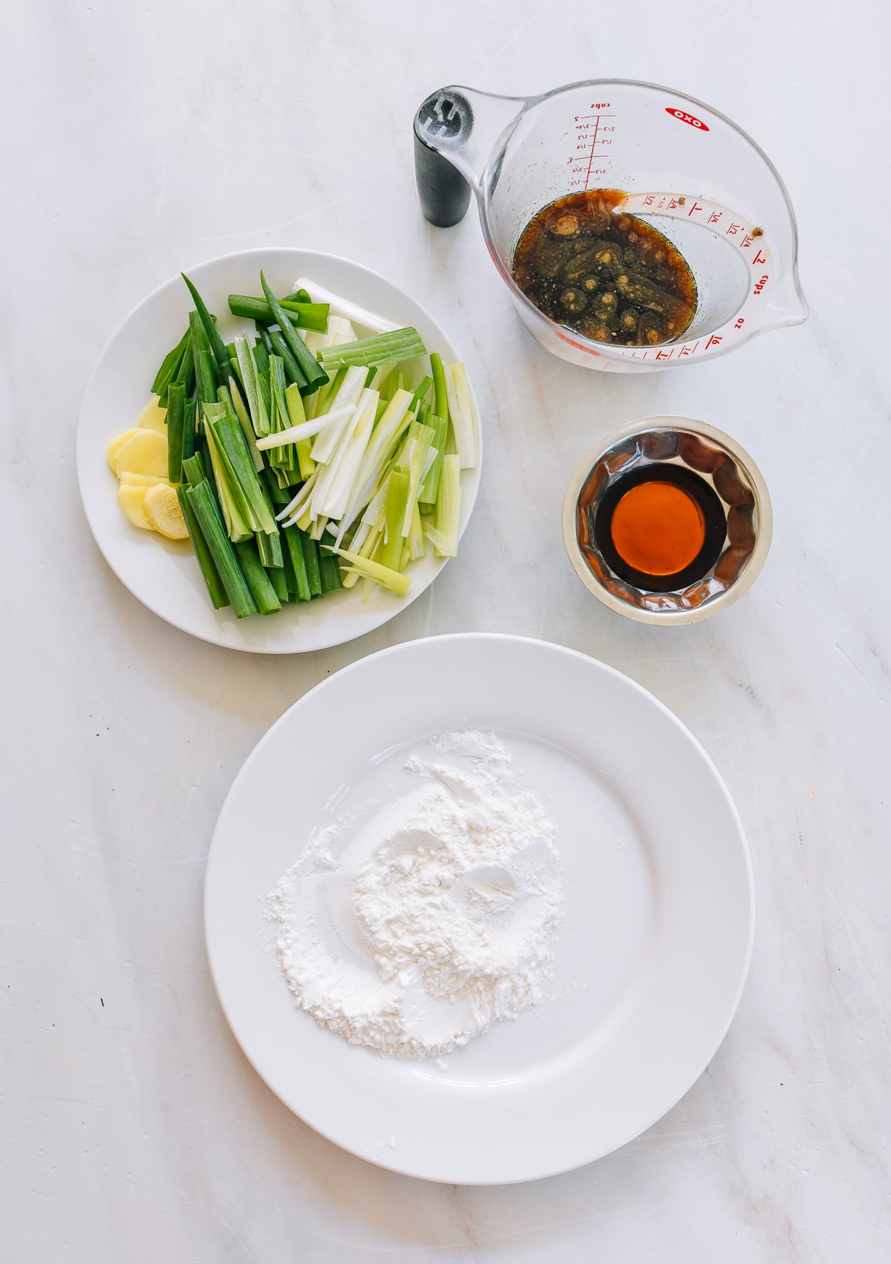 sauce for Cantonese lobster, Shaoxing wine, aromatics, and dredge