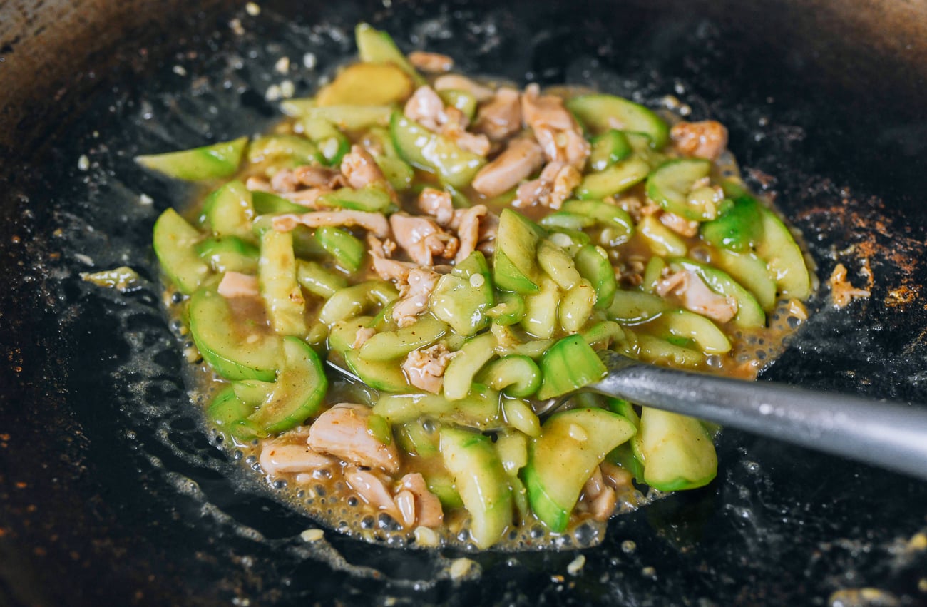 loofah stir-fry with chicken