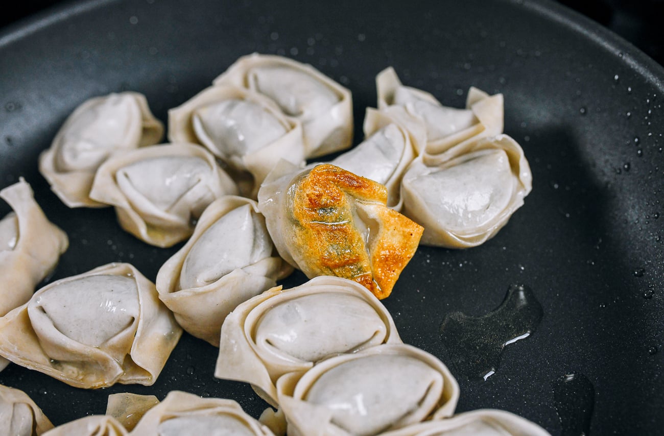 golden brown wonton