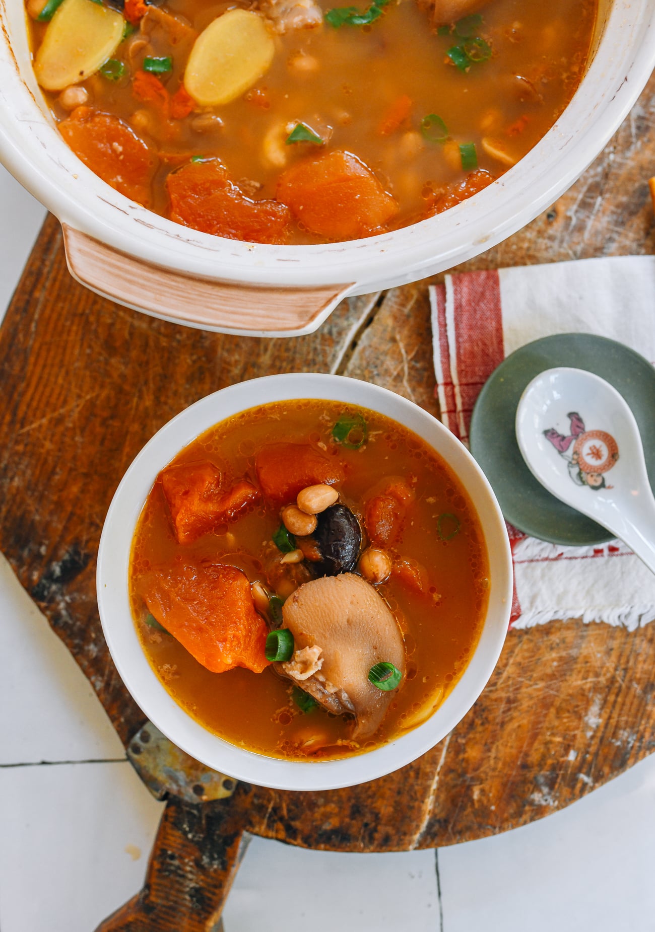 Chinese papaya soup with pig feet, ginger, peanuts, dates, and goji berries