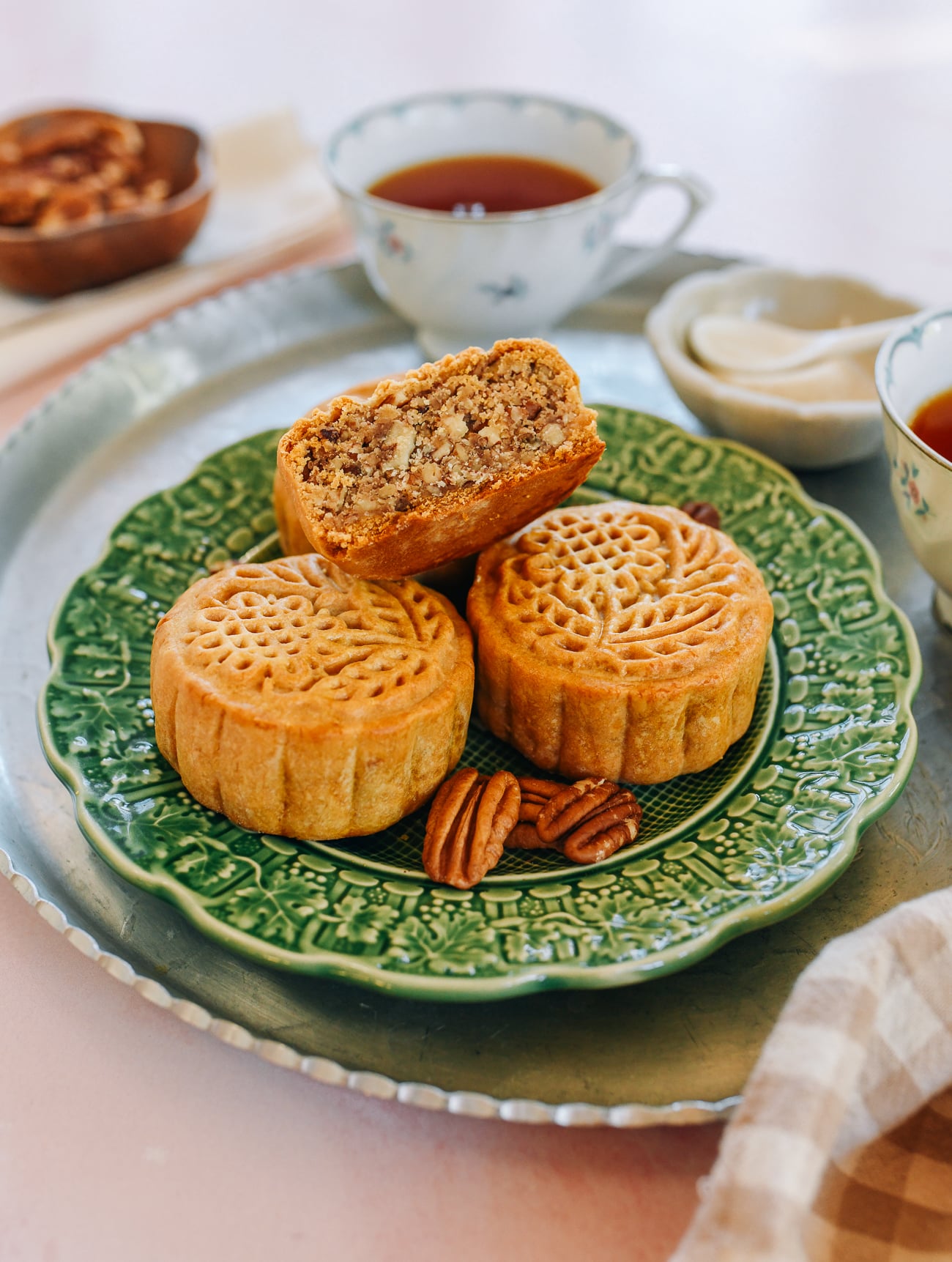 Pecan Pie Mooncake Cross-section