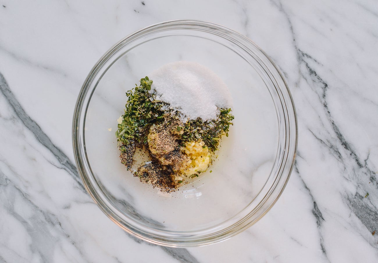 beef rib roast marinade ingredients in glass bowl