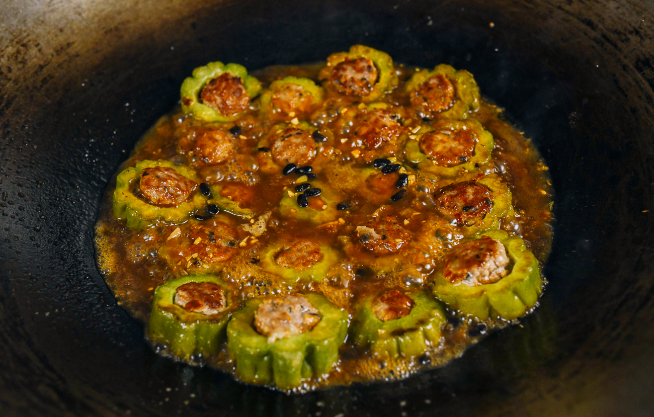 Making Stuffed Bitter Melon Recipe